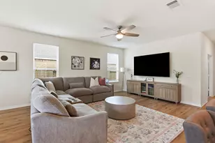 9739 Birdsnest Ct, Spring, TX 77379 - Photo 8