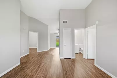 3015 Lightstar Drive, Houston, TX 77045 - Photo 8