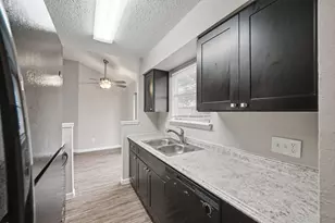 3015 Lightstar Dr, Houston, TX 77045 - Photo 14