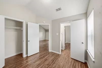 3015 Lightstar Drive, Houston, TX 77045 - Photo 10