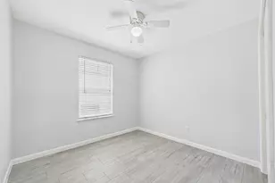 13302 Dennis Way Ln, Houston, TX 77044 - Photo 8