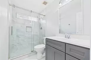 13302 Dennis Way Ln, Houston, TX 77044 - Photo 4