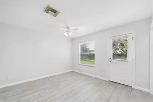 13302 Dennis Way Ln, Houston, TX 77044 - Photo 30