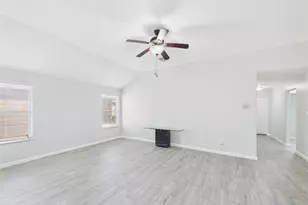 13302 Dennis Way Ln, Houston, TX 77044 - Photo 14