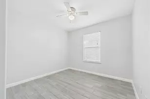 13302 Dennis Way Ln, Houston, TX 77044 - Photo 16