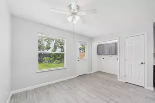 13302 Dennis Way Ln, Houston, TX 77044 - Photo 28