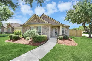 9302 Water Edge Point Ln, Humble, TX 77396 - Photo 6