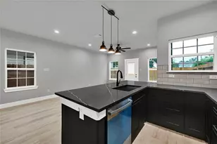 7415 Hezekiah Ln, Houston, TX 77088 - Photo 12