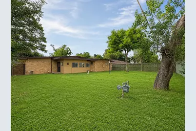 2119 Counter Point Drive, Houston, TX 77055 - Photo 8