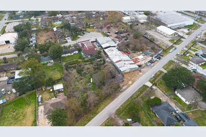 521 Blue Bell Road, Houston, TX 77037 - Photo 16