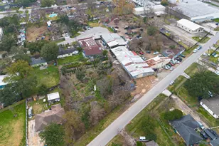 521 Blue Bell Rd, Houston, TX 77037 - Photo 16