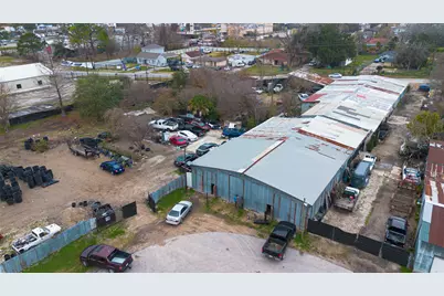 521 Blue Bell Road, Houston, TX 77037 - Photo 2