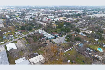 521 Blue Bell Road, Houston, TX 77037 - Photo 18