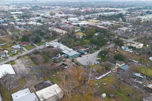 521 Blue Bell Rd, Houston, TX 77037 - Photo 18