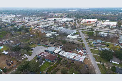 521 Blue Bell Road, Houston, TX 77037 - Photo 24