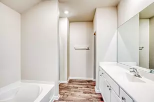 400 Lynn Lotus Dr, Katy, TX 77493 - Photo 12