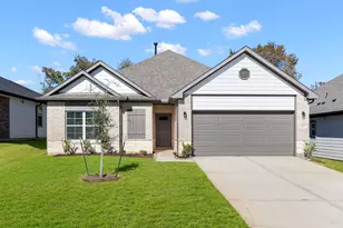 11832 Whirlaway Dr, Willis, TX 77318 - Photo 1