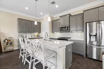 815 Shallow Hollow Drive, Houston, TX 77018 - Photo 2