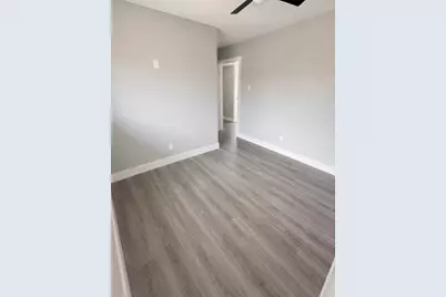 526 Hidden Valley Drive, Houston, TX 77037 - Photo 10