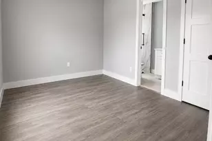 526 Hidden Valley Dr, Houston, TX 77037 - Photo 8