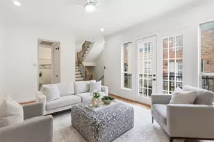 1110 Birdsall St, Houston, TX 77007 - Photo 2