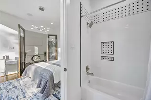 2310 Althea Dr, Houston, TX 77018 - Photo 10