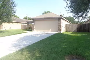 7906 Big Oak Dr, Texas City, TX 77591 - Photo 1