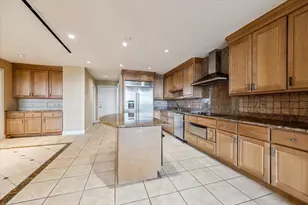 1000 Uptown Park Blvd, Houston, TX 77056 - Photo 12