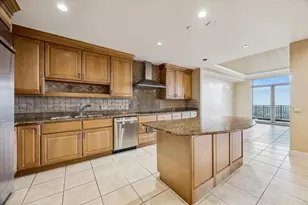 1000 Uptown Park Blvd, Houston, TX 77056 - Photo 10