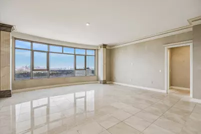 1000 Uptown Park Boulevard #243, Houston, TX 77056 - Photo 4