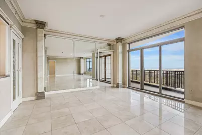 1000 Uptown Park Boulevard #243, Houston, TX 77056 - Photo 6