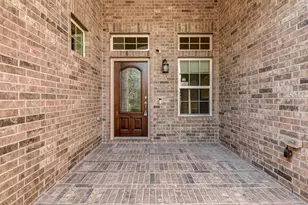 39 S Pinto Point Cir, Spring, TX 77389 - Photo 6