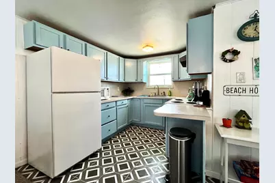 110 Ocean Avenue, Surfside Beach, TX 77541 - Photo 20
