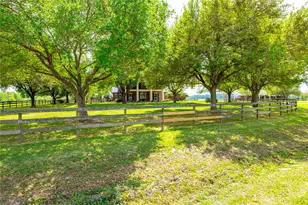 8211 Deats Ln, Dickinson, TX 77539 - Photo 16