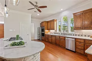 8211 Deats Ln, Dickinson, TX 77539 - Photo 24