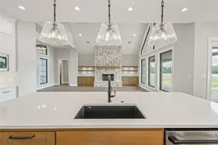 5439 Woodland Park Dr, College Station, TX 77845 - Photo 10