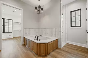 5439 Woodland Park Dr, College Station, TX 77845 - Photo 18