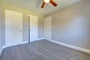 3020 2nd Ave N, Texas City, TX 77590 - Photo 32