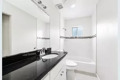 1711 Fourcade Street #5, Houston, TX 77023 - Photo 6