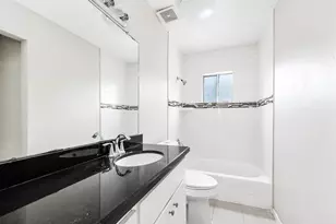 1711 Fourcade St, Houston, TX 77023 - Photo 6