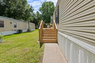 13053 Oak Manor Ct, Willis, TX 77318 - Photo 4