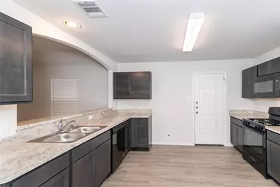 2268 Onyx, Conroe, TX 77301 - Photo 4