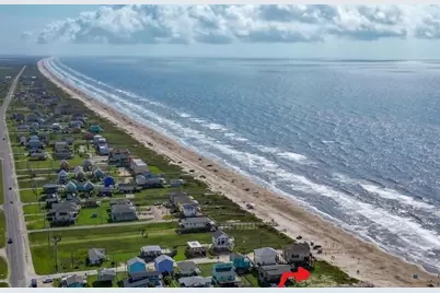 126 Detenbeck Avenue, Surfside Beach, TX 77541 - Photo 1
