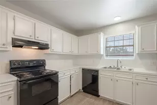 600 Palm St, Huntsville, TX 77340 - Photo 6