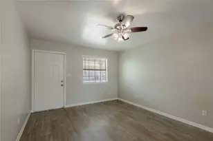 600 Palm St, Huntsville, TX 77340 - Photo 2