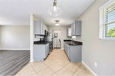 11605 Strom, Dickinson, TX 77539 - Photo 16