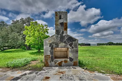 810 Highway 237, Burton, TX 77835 - Photo 16