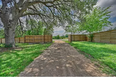 810 Highway 237, Burton, TX 77835 - Photo 6