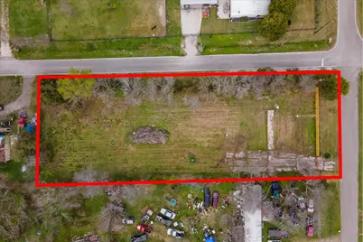 301 Oakland Street, Baytown, TX 77520 - Photo 12