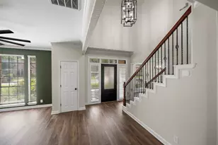 6786 Kestrel Ct, Houston, TX 77069 - Photo 2